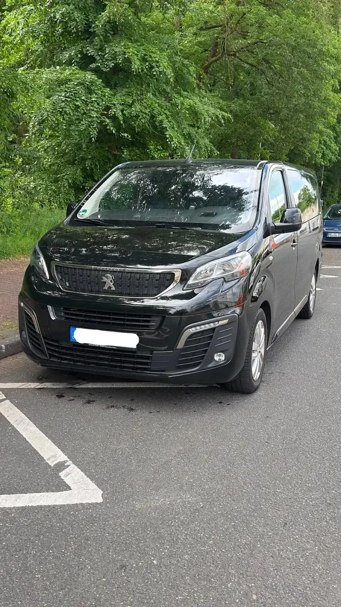 Gebraucht Peugeot Expert Premium 177 PS (130 kW) 2018 Schwarz Van