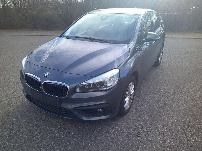 Grau Gebraucht 2016 BMW 216 Advantage Kombi | 9.500 € (Guter Preis) - Bild 1/4