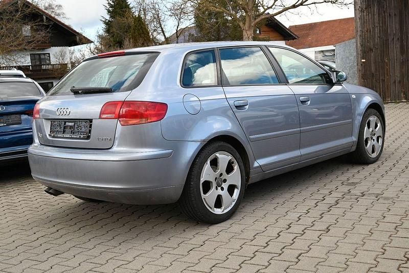 Gebraucht Audi A3 Ambition 105 PS (77 kW) 2007 Akoyasilber Kleinwagen