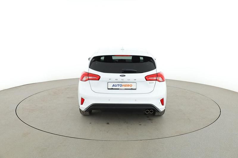 Gebraucht Ford Focus ST-Line 125 PS (91 kW) 2018 Weiß Limousine