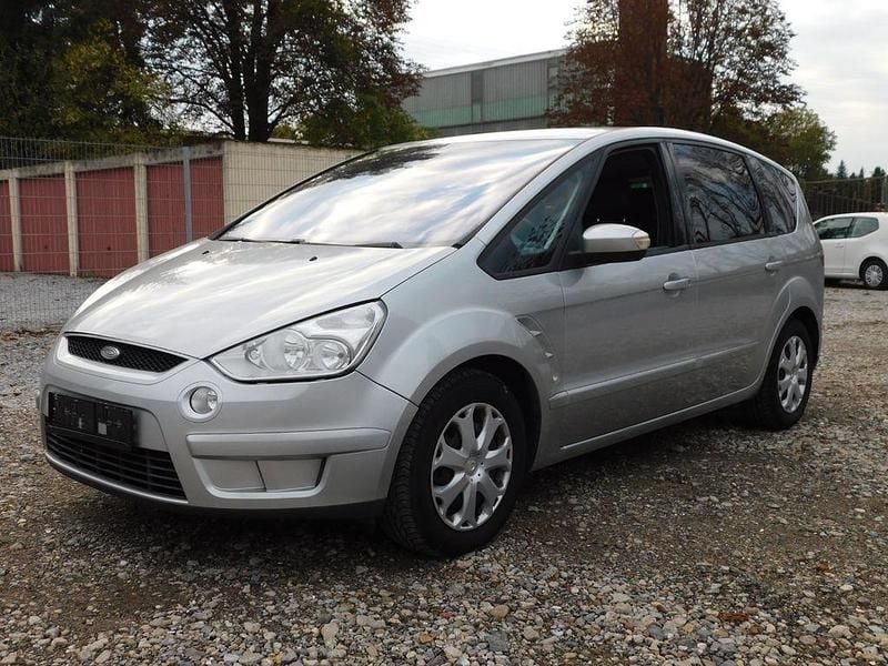 Silber Gebraucht 2007 Ford S-MAX Trend Van / Kleinbus | 2.599 € (Guter Preis) - Bild 1/4