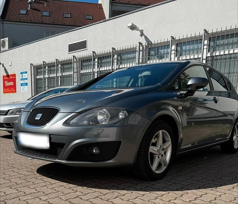 Usata Seat Leon Copa 105 CV (77 kW) 2011 Grigio Utilitaria