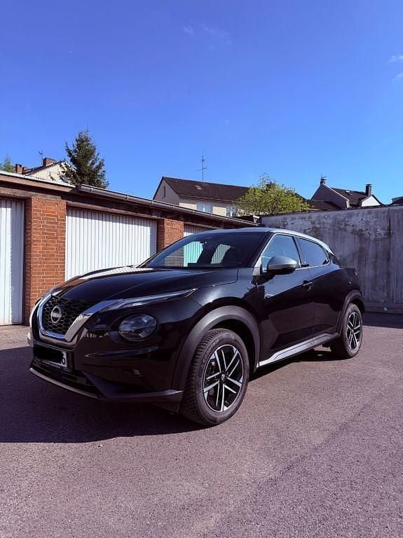 Gebraucht Nissan Juke N-Connecta 114 PS (83 kW) 2024 Schwarz SUV