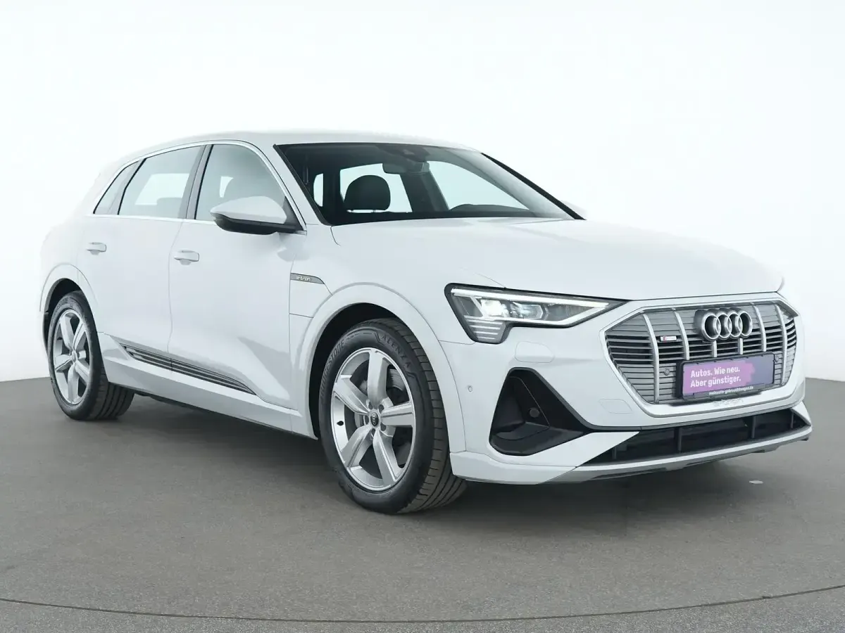 Gebraucht Audi e-tron S-Line 230 kW (313 PS) 2022 Gletscherweiss SUV