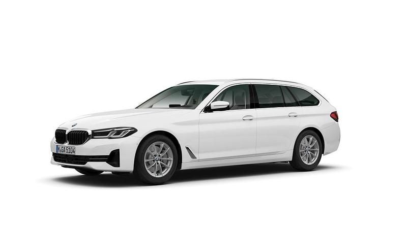 Weiß Gebraucht 2022 BMW 520 Sport Line Kombi | 31.990 € (Fairer Preis) - Bild 1/2