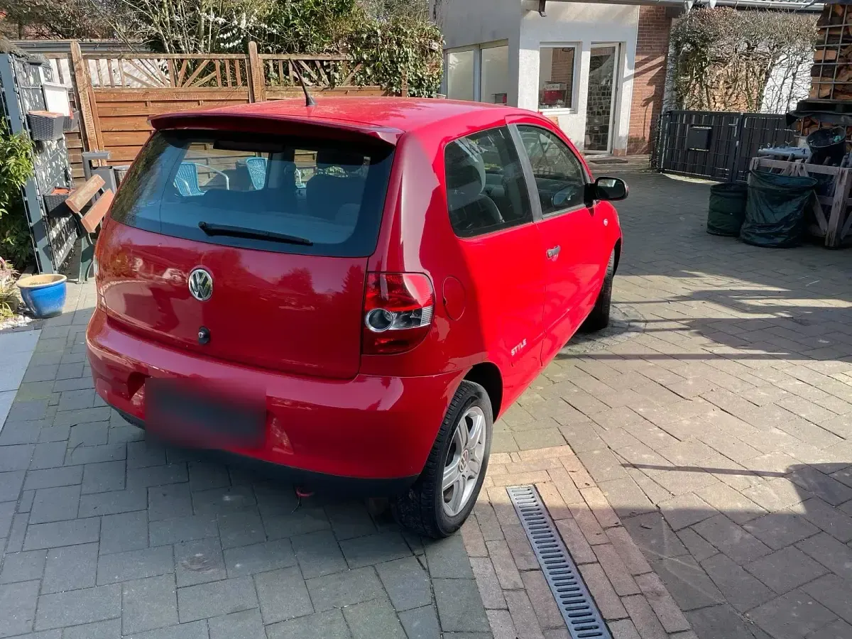 Gebraucht VW Fox 40 PS (29 kW) 2009 Rot Kleinwagen