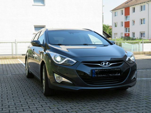 Gebraucht Hyundai i40 185 PS (136 kW) 2012 Grau metallic Kombi