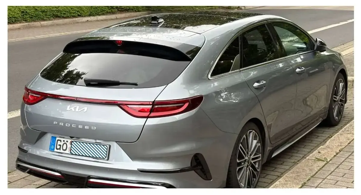 Gebraucht Kia ProCeed GT-Line 140 PS (102 kW) 2025 Silber Kombi