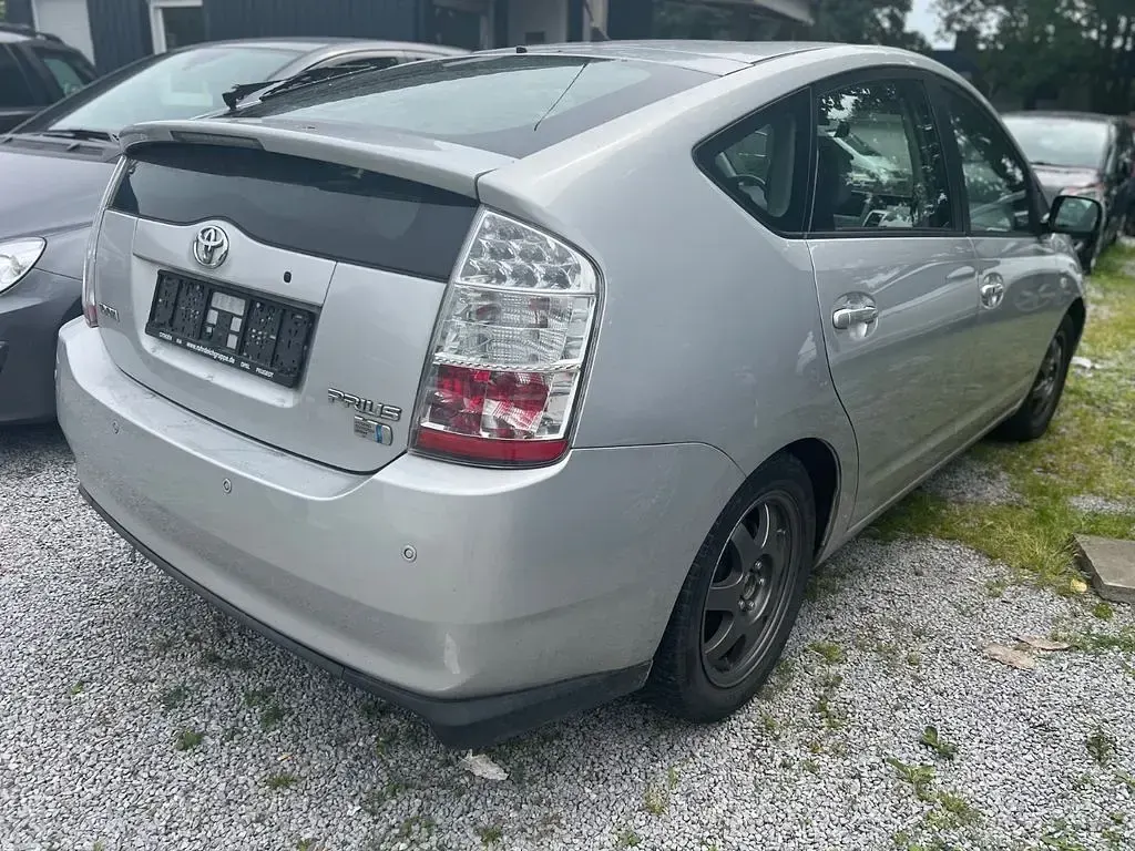 Gebraucht Toyota Prius Sol 77 PS (56 kW) 2007 Silber Kleinwagen