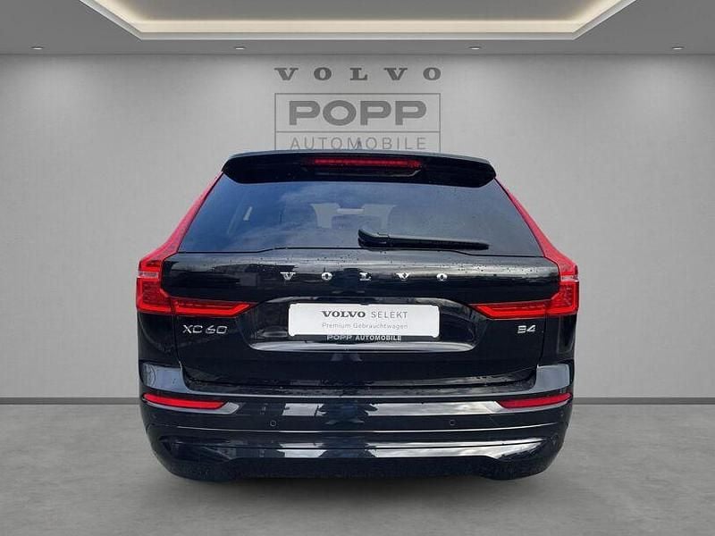 Gebraucht Volvo XC60 Core 197 PS (144 kW) 2023 Onyx black / metallic SUV