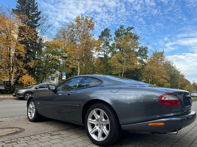 Gebraucht Jaguar XK8 284 PS (208 kW) 1997 Grau Coupé