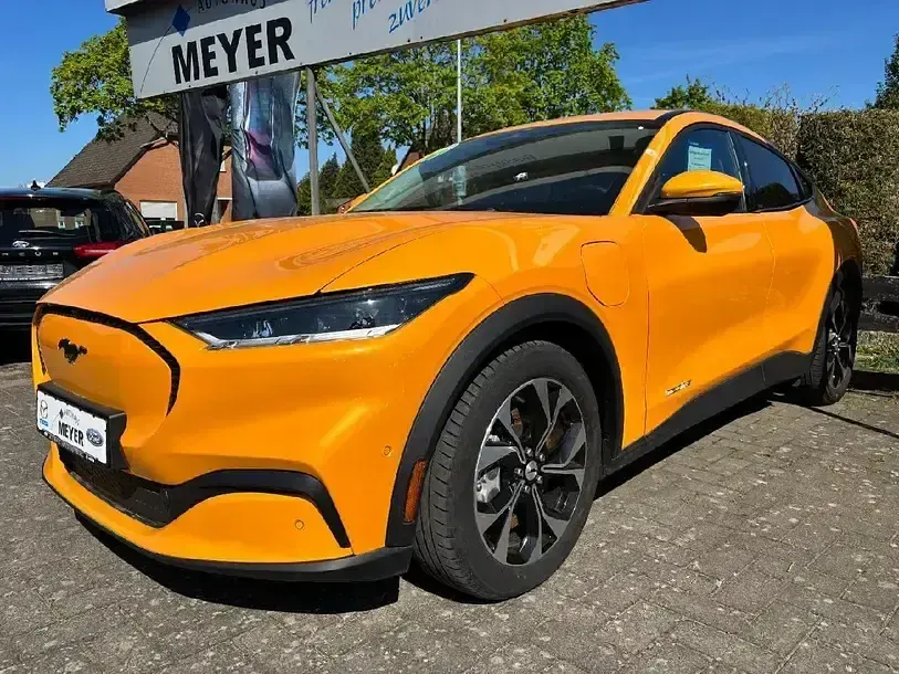 Occasion Ford Mustang Mach-E Basis 197 kW (269 ch) 2023 Orange SUV
