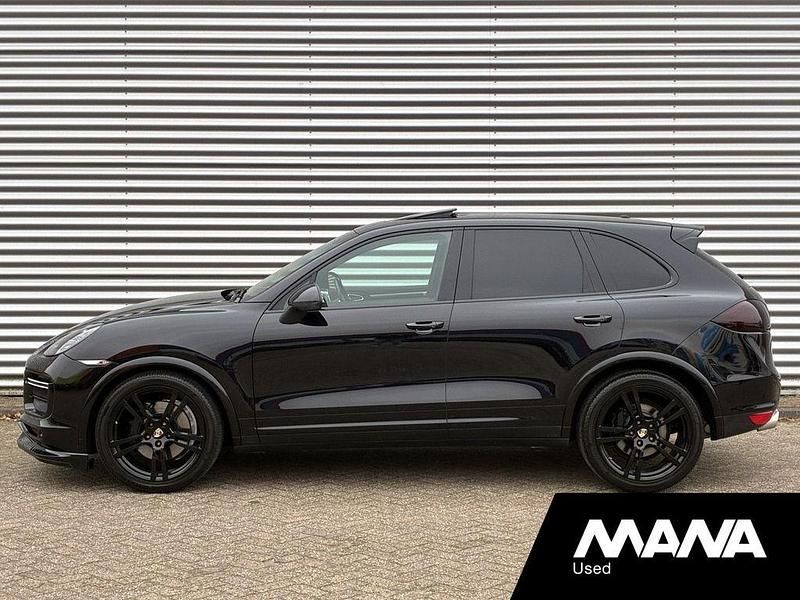 Second-hand Porsche Cayenne 400 CP (294 kW) 2011 Negru SUV