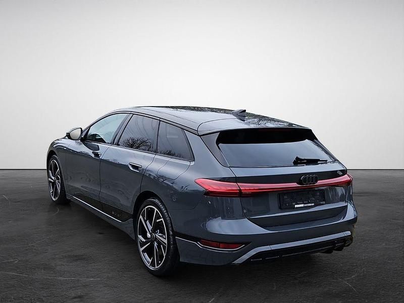 Neu Audi A6 e-tron S-Line 269 kW (367 PS) 2025 Grau (magnetgrau) Kombi