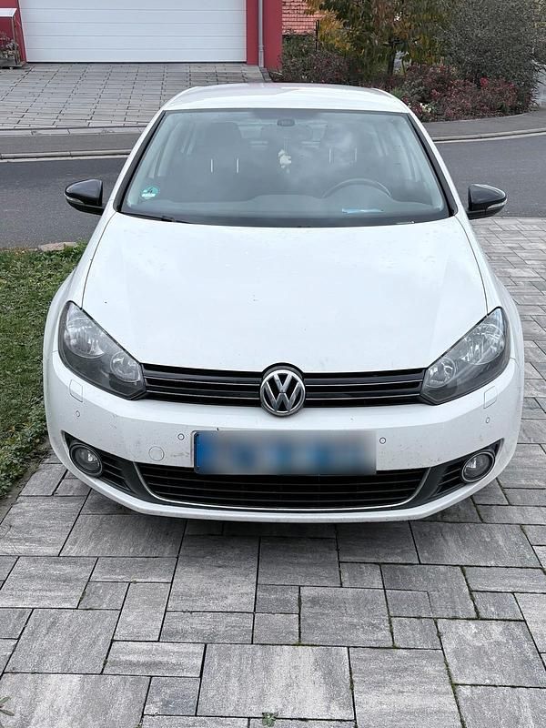 Weiß Gebraucht 2012 VW Golf VII Style Limousine | 4.500 € (Fairer Preis) - Bild 1/4