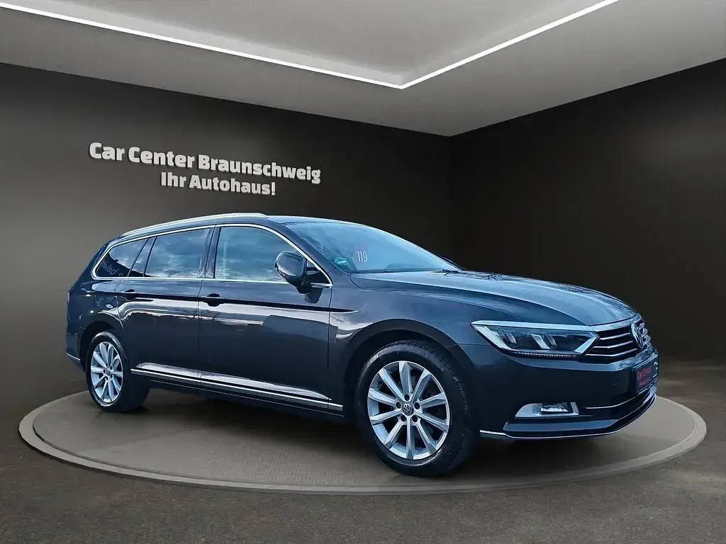 Gebraucht VW Passat Highline 150 PS (110 kW) 2019 Schwarz Kombi