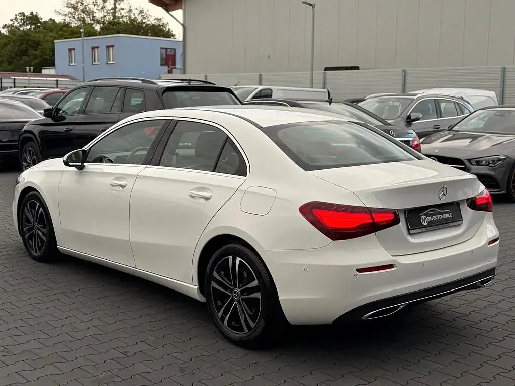 Gebraucht Mercedes A200 Progressive 150 PS (110 kW) 2024 Weiß Limousine