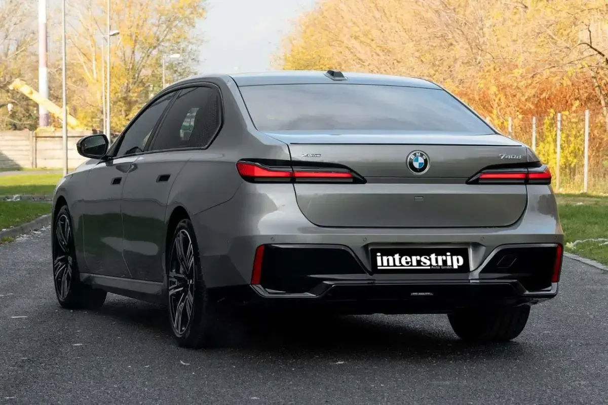 Gebraucht BMW 740 M Sport 299 PS (219 kW) 2025 Grau Limousine