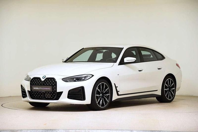 Mineralweiß metallic Gebraucht 2024 BMW 420 M Sport Coupé | 42.260 € (Guter Preis) - Bild 1/4