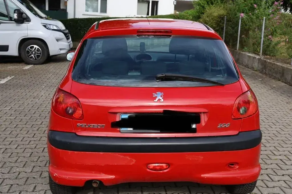 Gebraucht Peugeot 206 Tendance 109 PS (80 kW) 2003 Schwarz Limousine