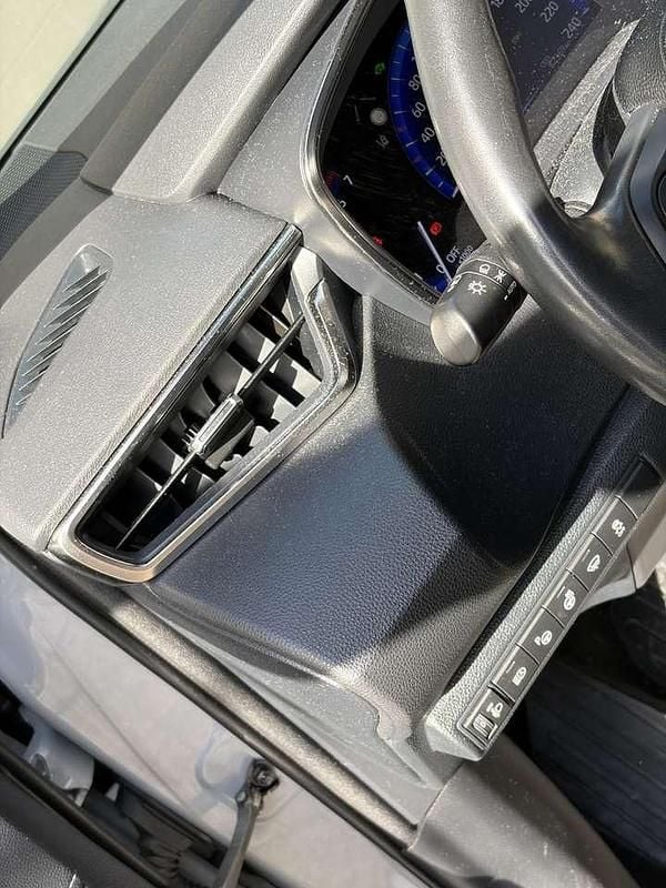 Gebraucht Toyota Corolla Hybrid Team 98 PS (72 kW) 2021 Grau Kombi