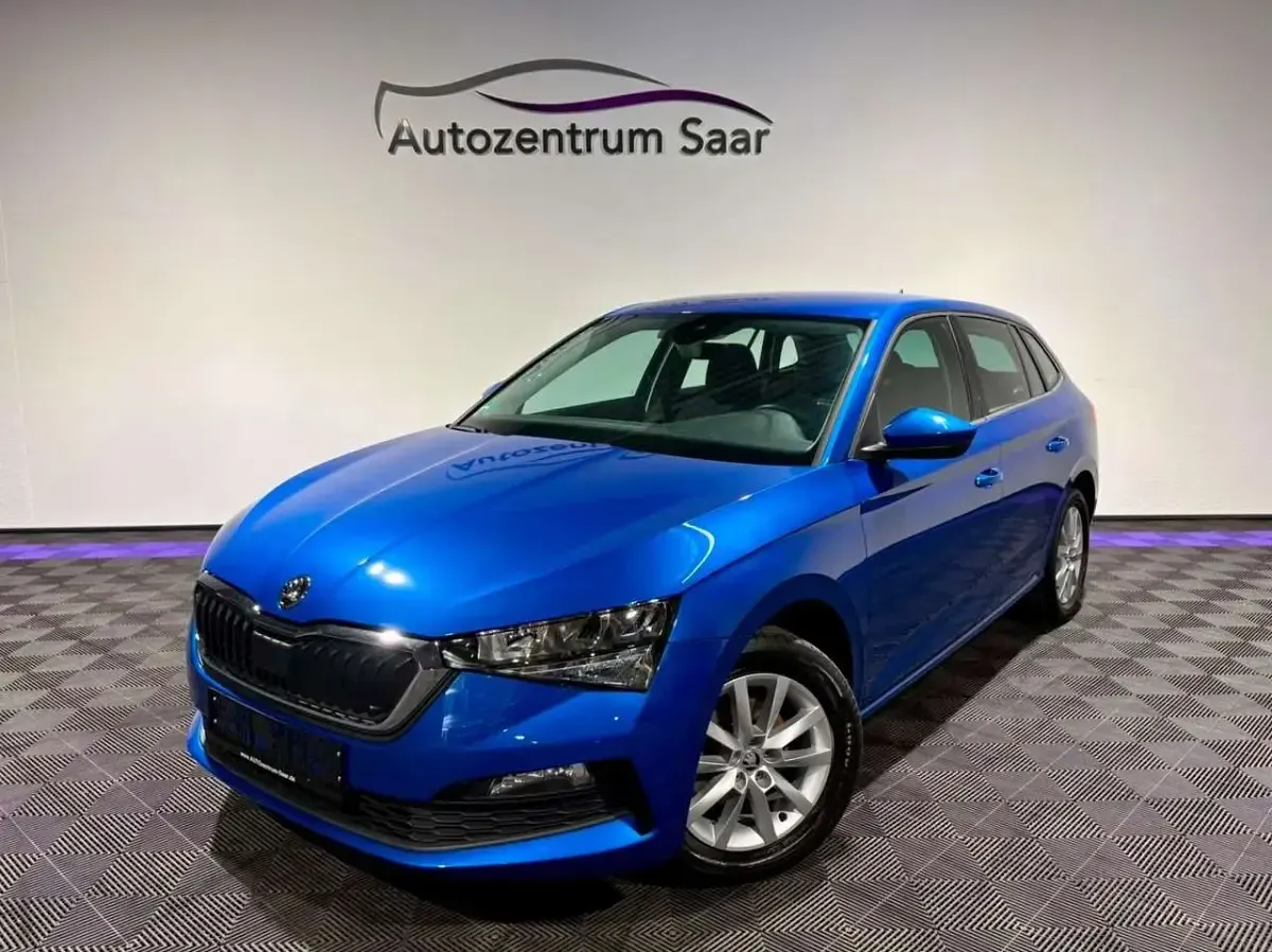 Gebraucht Skoda Scala Ambition 150 PS (110 kW) 2020 Blau Kleinwagen