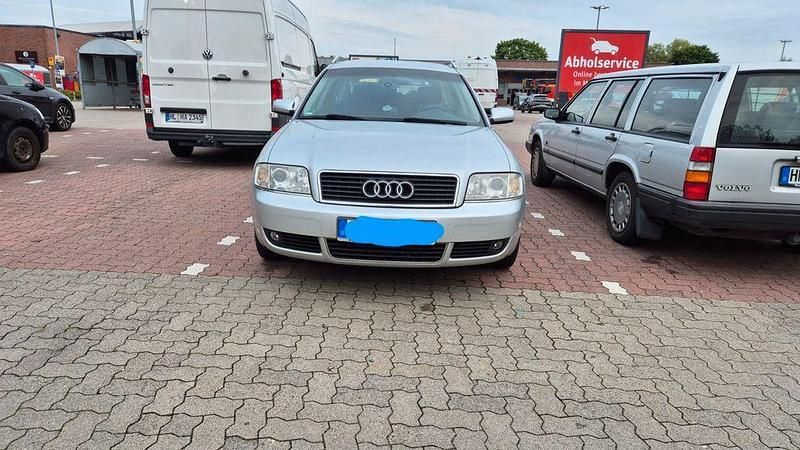 Silber Gebraucht 2004 Audi A6 Kombi | 6.200 € - Bild 1/4