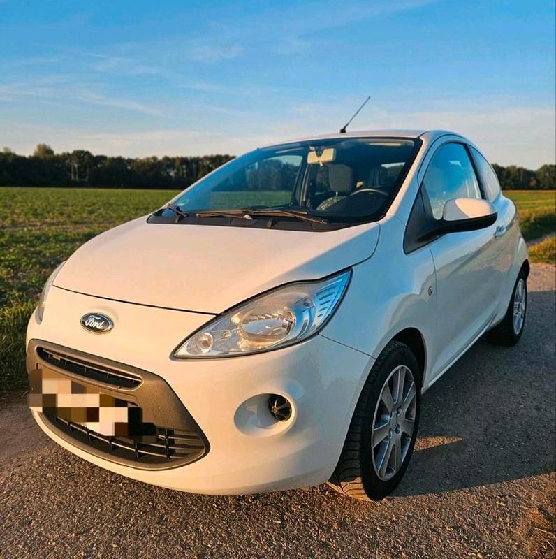 Weiß Gebraucht 2011 Ford Ka Kleinwagen | 3.700 € (Fairer Preis) - Bild 1/4