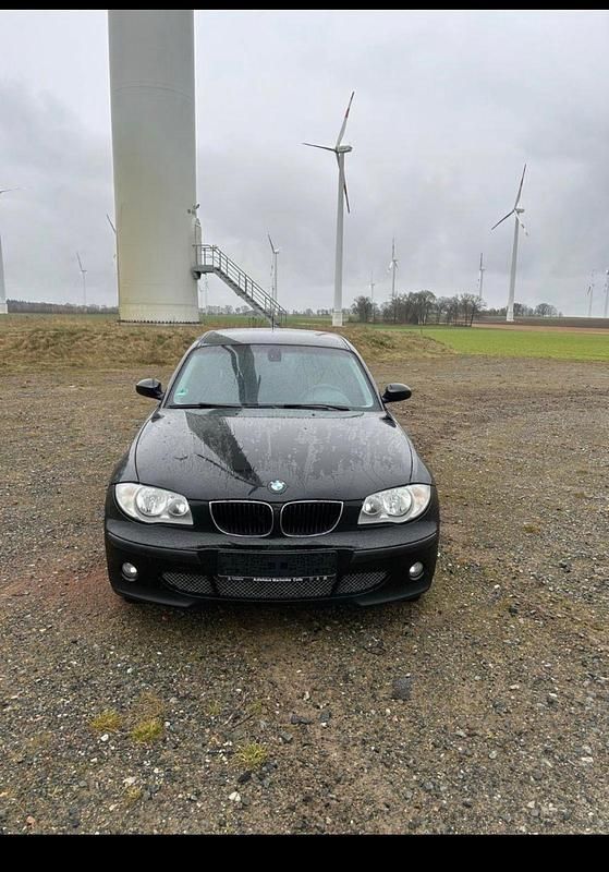 Gebraucht BMW 116 116 PS (85 kW) 2005 Schwarz Kleinwagen
