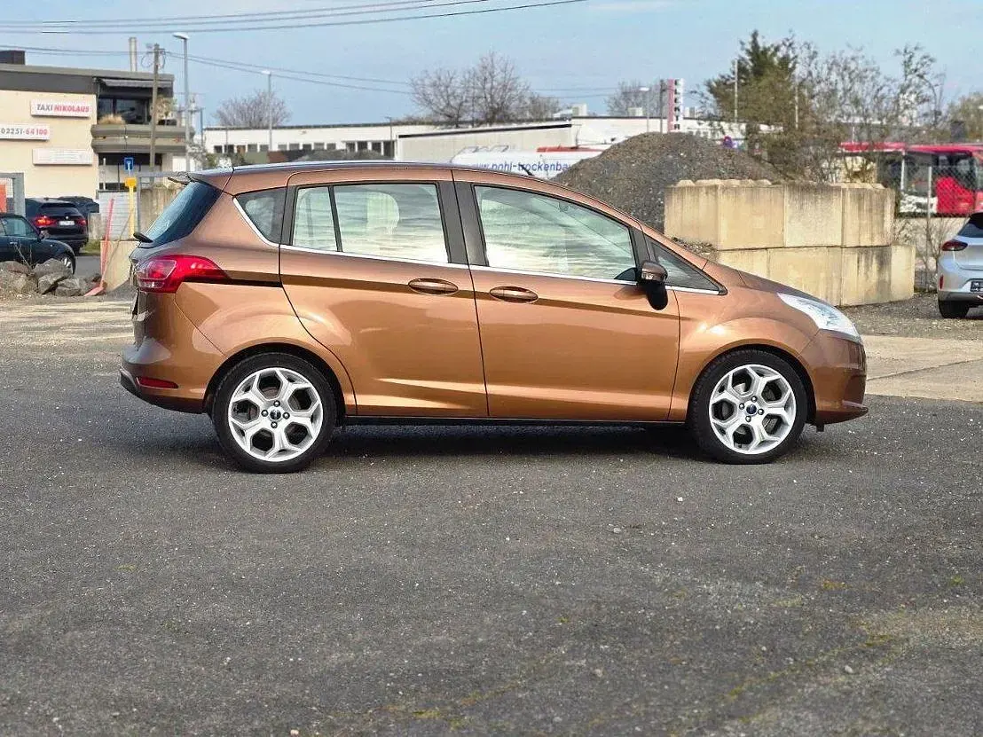 Gebraucht Ford B-MAX Titanium 101 PS (74 kW) 2014 Braun Van / Kleinbus