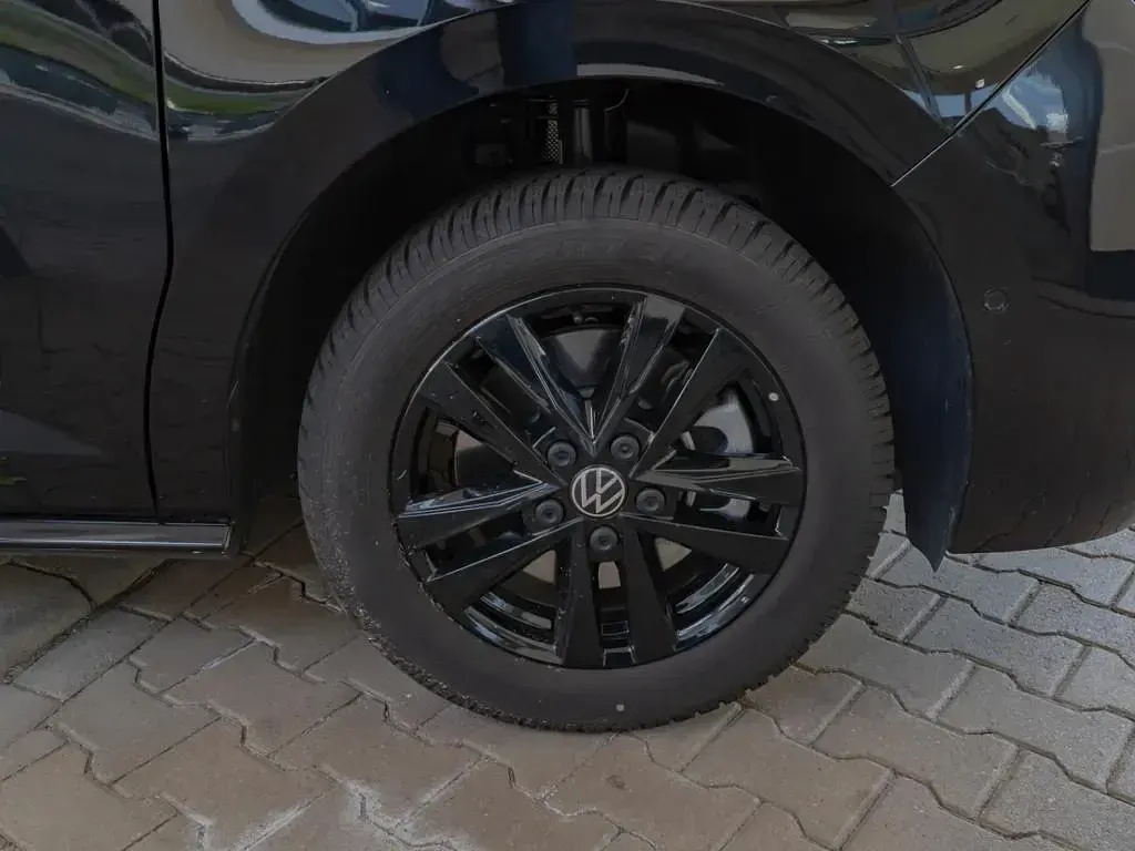 Używany VW Multivan Goal 150 KM (110 kW) 2025 Czarny Minivan