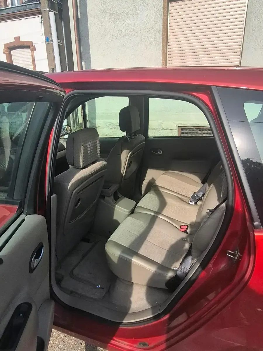 Gebraucht Renault Scenic E-Tech 139 PS (102 kW) 2004 Rot SUV