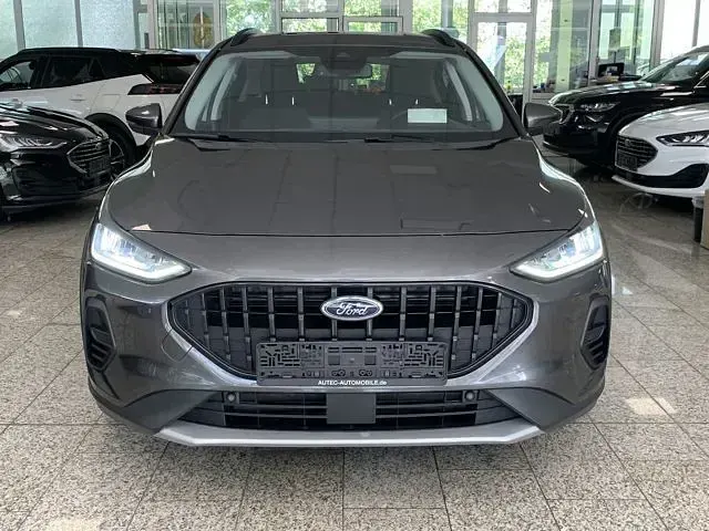 Gebraucht Ford Focus Active X 125 PS (91 kW) 2022 Grau, metallic Limousine