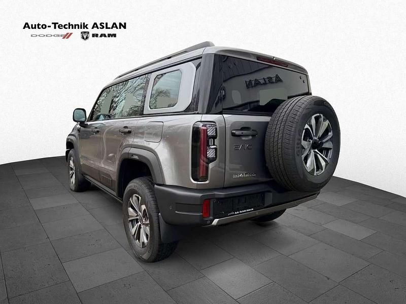 Neu Baic BJ40 234 PS (172 kW) 2026 Grau SUV