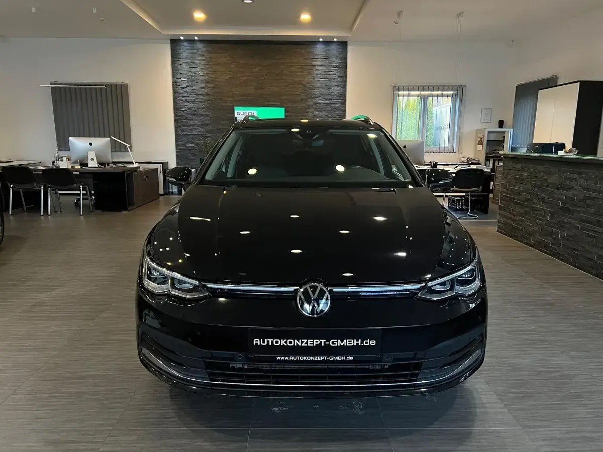 Gebraucht VW Golf VIII Style 150 PS (110 kW) 2022 Schwarz Kombi