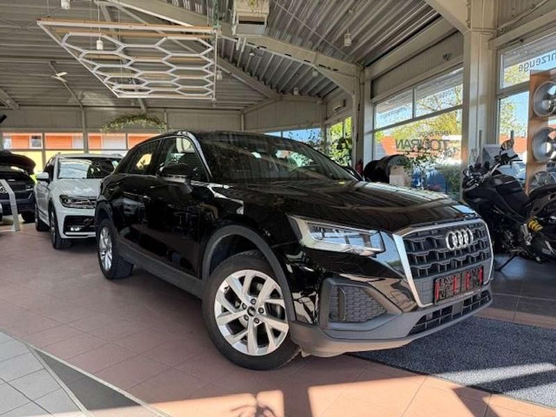 Gebraucht Audi Q2 Basis 150 PS (110 kW) 2022 Mythosschwarz metallic SUV