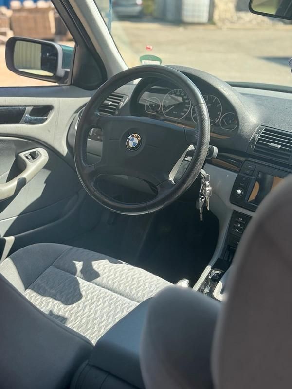Gebraucht BMW 320 150 PS (110 kW) 1998 Grün Limousine