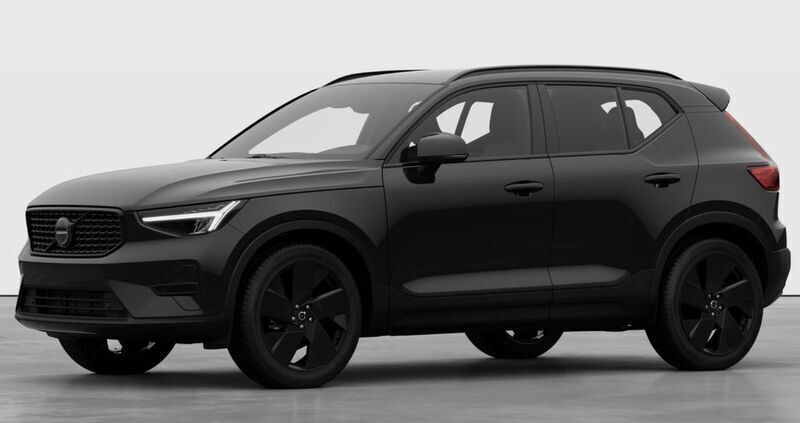 Neu Volvo XC40 Plus 163 PS (119 kW) 2025 Onyx black / metallic SUV