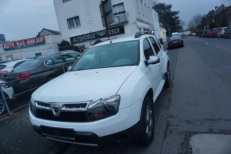 Weiß Gebraucht 2012 Dacia Duster SUV | 3.499 € (Teuer) - Bild 1/4