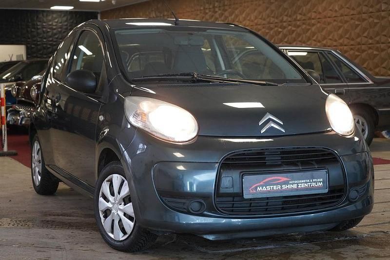 Grau Gebraucht 2010 Citroën C1 Advance Kleinwagen | 2.490 € (Fairer Preis) - Bild 1/4