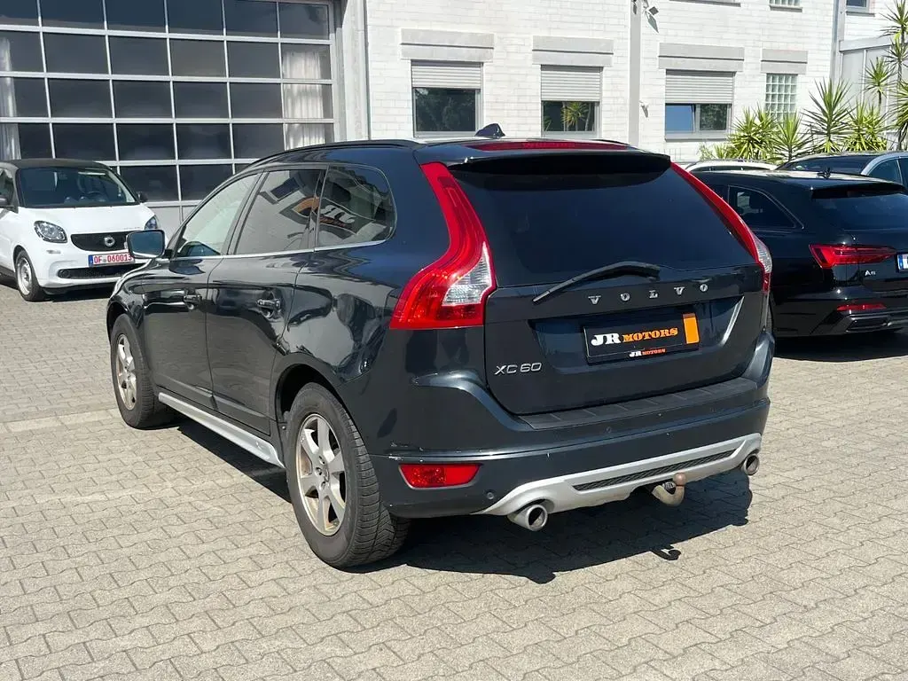 Gebraucht Volvo XC60 R-Design 163 PS (119 kW) 2012 Grau SUV