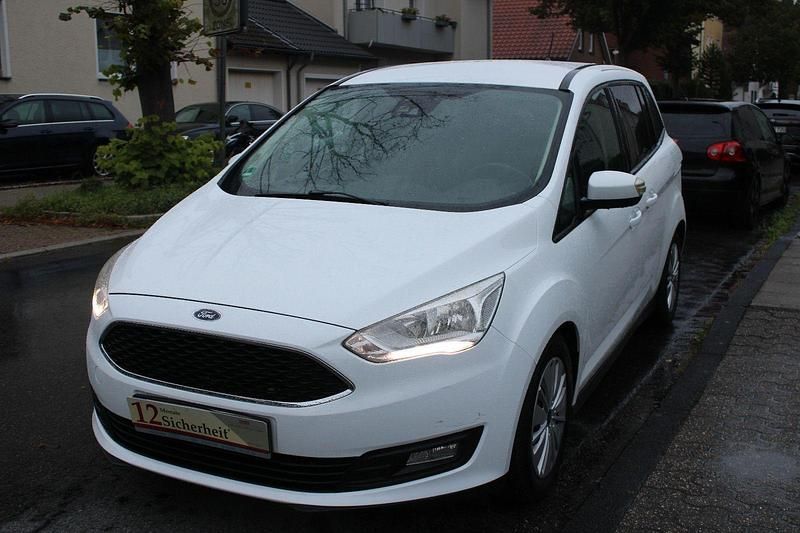 Weiß Gebraucht 2018 Ford Grand C-Max Cool & Connect Van / Kleinbus | 8.890 € (Superpreis) - Bild 1/4