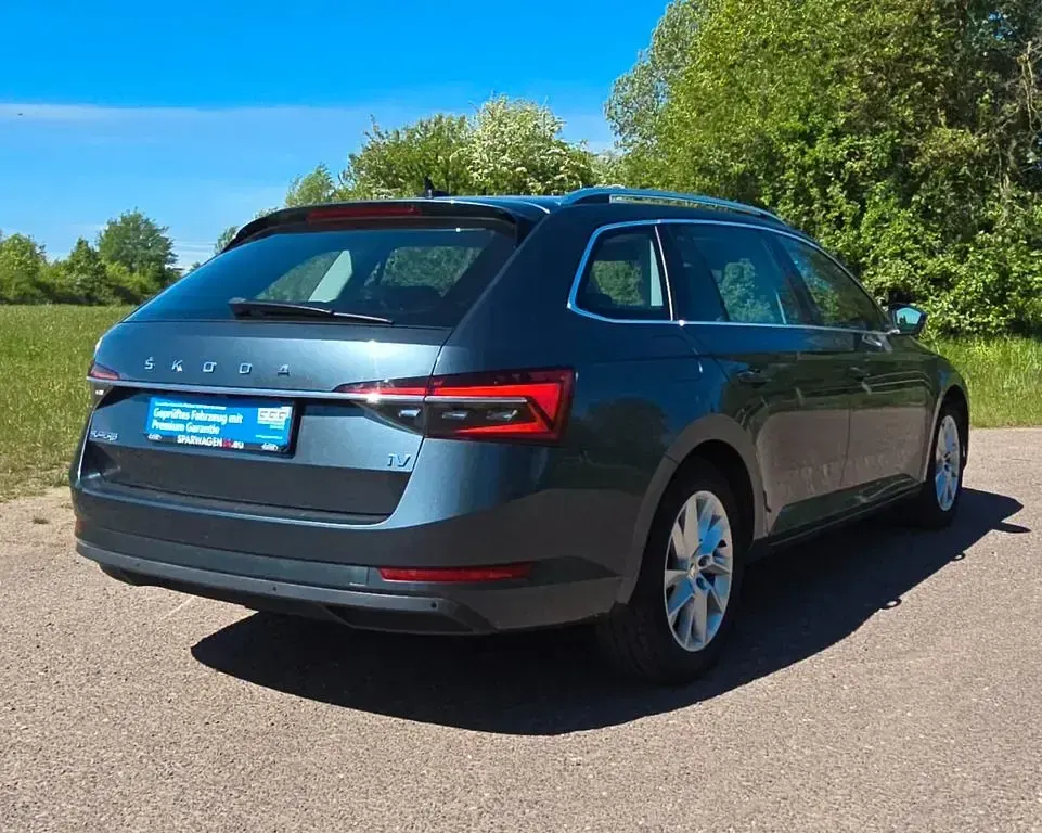Gebraucht Skoda Superb Style 156 PS (114 kW) 2020 Grau Kombi