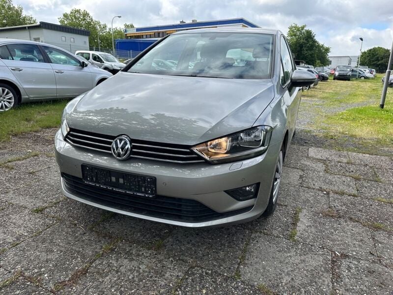 Silber Gebraucht 2015 VW Golf Sportsvan Comfortline Van / Kleinbus | 12.999 € (Fairer Preis) - Bild 1/4