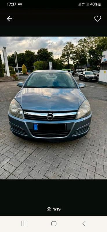 Grau Gebraucht 2005 Opel Astra Limousine | 699 € (Superpreis) - Bild 1/4