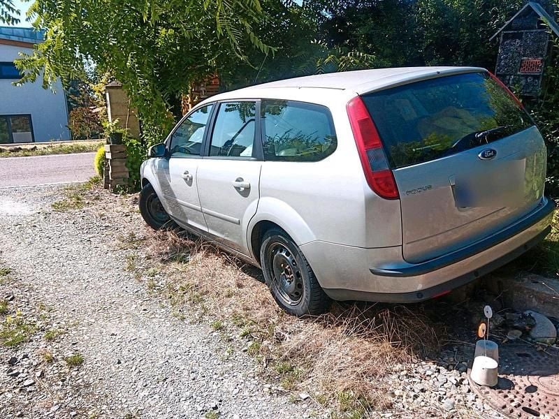 Second-hand Ford Focus 100 CP (73 kW) 2006 Argintiu Break
