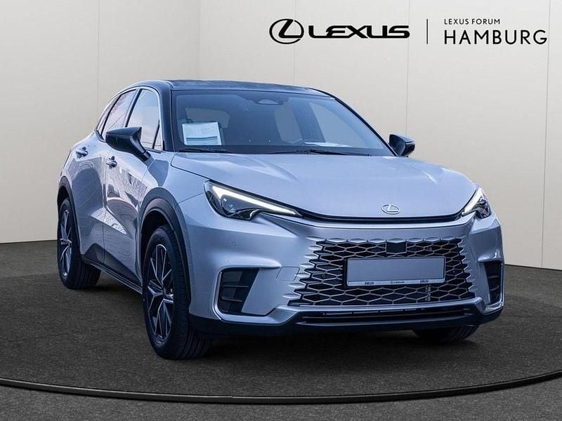 Neu Lexus LBX 136 PS (100 kW) 2026 Silber SUV