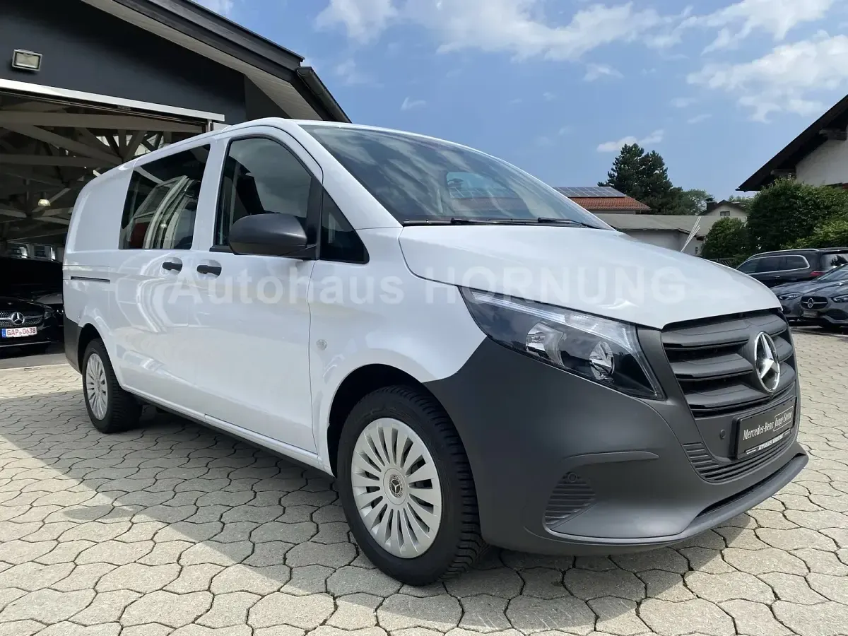 Gebraucht Mercedes Vito 163 PS (119 kW) 2026 Arktikweiß Van