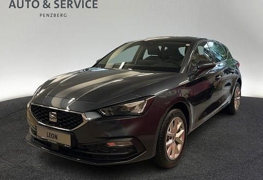 Neu Seat Leon 150 PS (110 kW) 2025 Grau Limousine