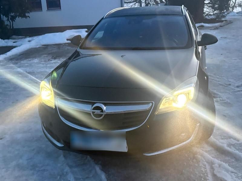 Grün Gebraucht 2016 Opel Insignia Limousine | 6.900 € (Guter Preis) - Bild 1/4